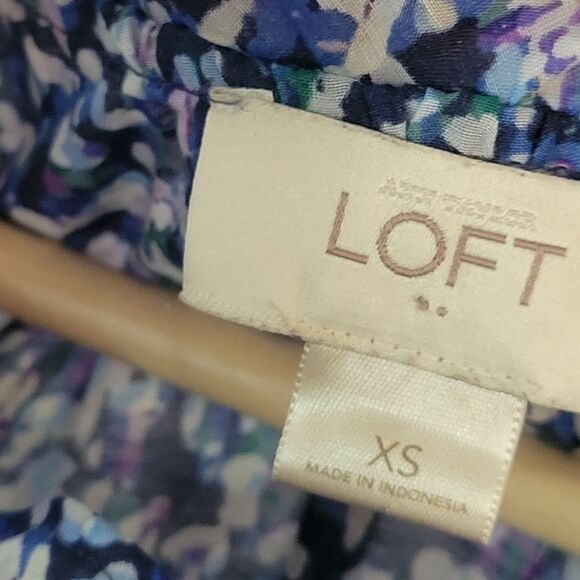 LOFT Spectral Blues patterned blouse - Picture 2 of 12